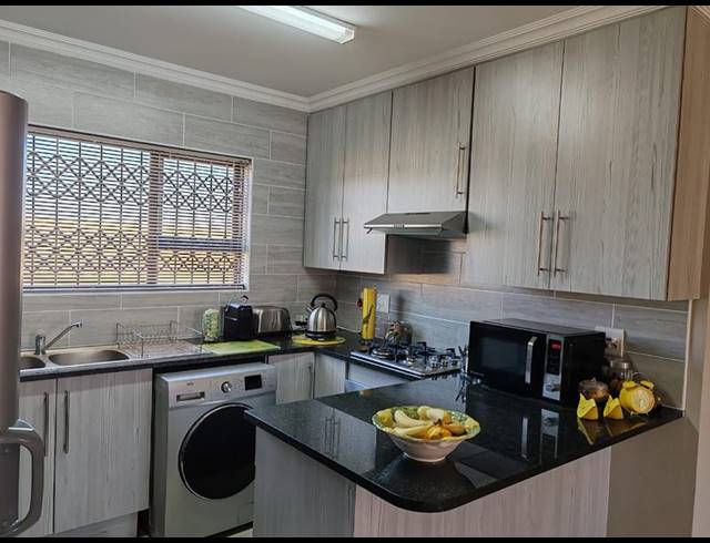 3 BEDROOM HOUSE FOR SALE IN SONNEVELD